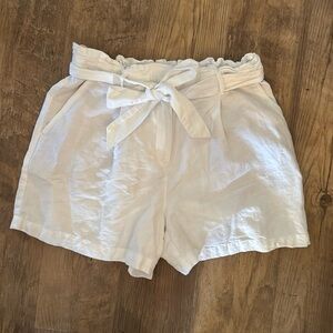 LOFT White Dress Shorts Size Small